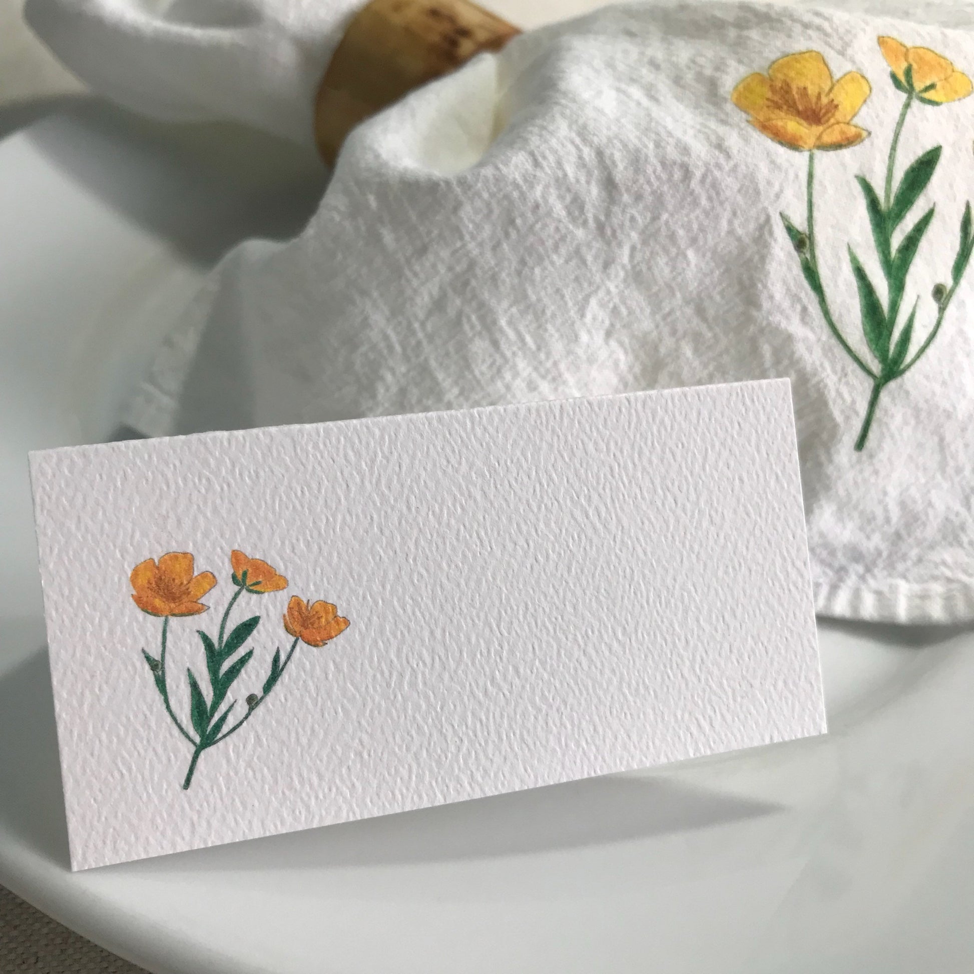 Buttercup Flowers Place Cards, Tented Cards, Personalized Seating, Blank Name Cards, Wedding Event Cards, Tented Cards, Bridal Shower, Party.