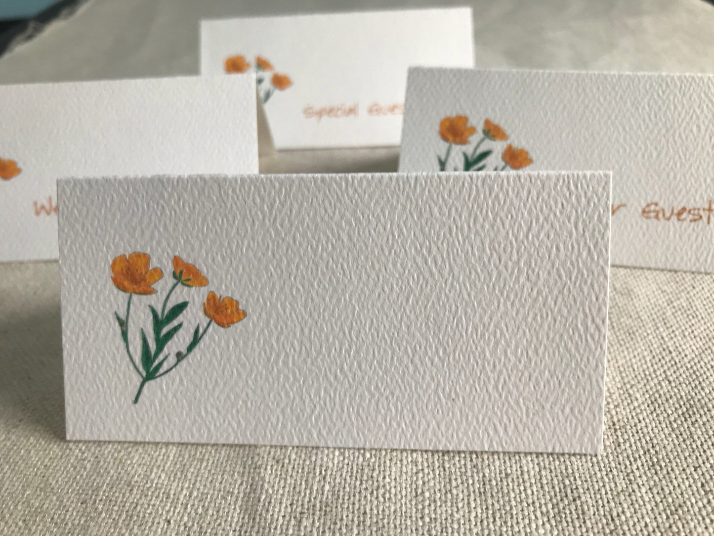 Buttercup Flowers Place Cards, Tented Cards, Personalized Seating, Blank Name Cards, Wedding Event Cards, Tented Cards, Bridal Shower, Party.